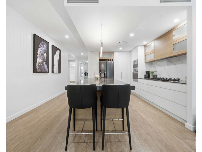 6048 Garda Avenue, Hope Island QLD 4212