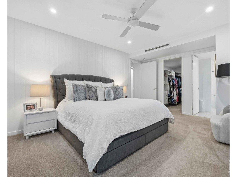 6048 Garda Avenue, Hope Island QLD 4212