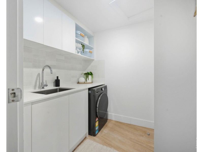 6048 Garda Avenue, Hope Island QLD 4212