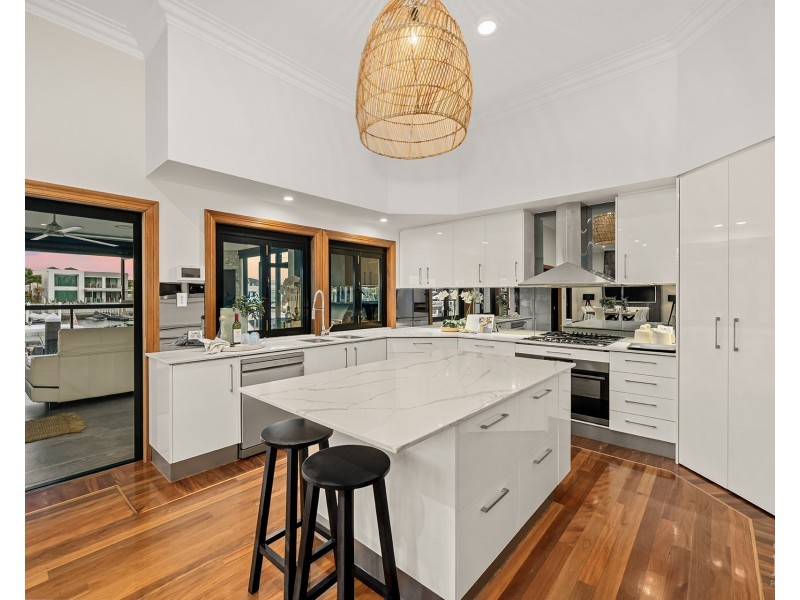 23 King Charles Drive, Sovereign Islands QLD 4216