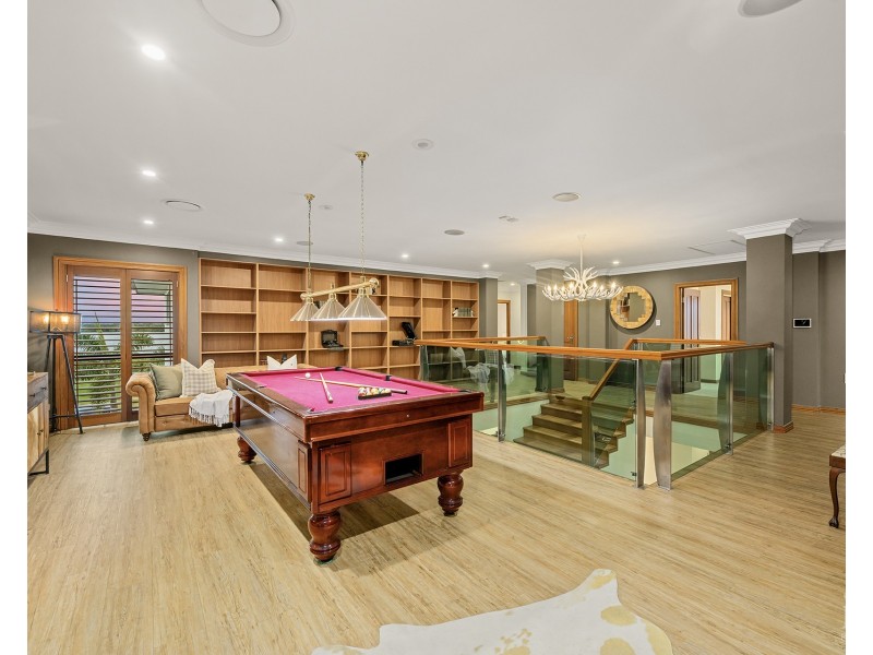 23 King Charles Drive, Sovereign Islands QLD 4216