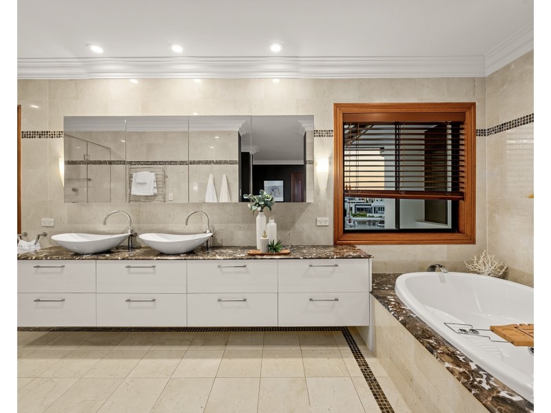 23 King Charles Drive, Sovereign Islands QLD 4216