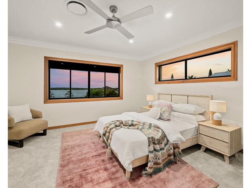 23 King Charles Drive, Sovereign Islands QLD 4216