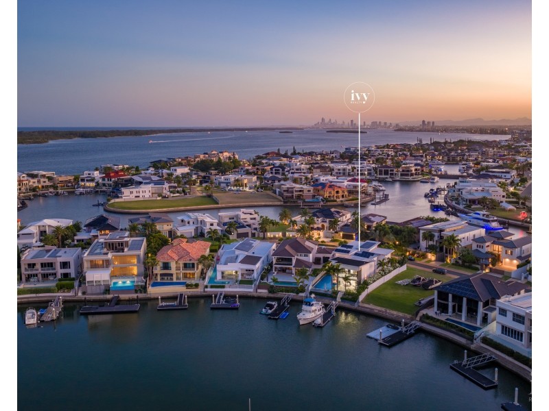 49 Royal Albert Crescent, Sovereign Islands QLD 4216