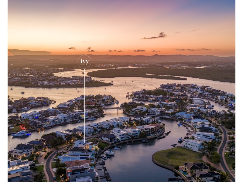 49 Royal Albert Crescent, Sovereign Islands QLD 4216