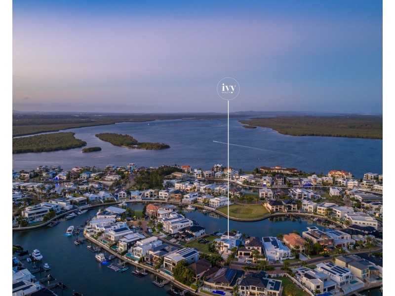 49 Royal Albert Crescent, Sovereign Islands QLD 4216