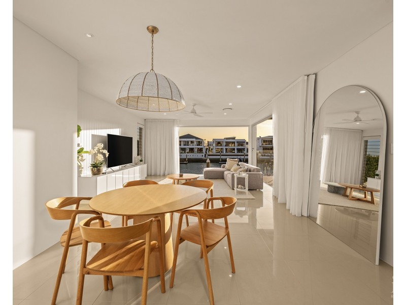 78 Royal Albert Crescent, Sovereign Islands QLD 4216