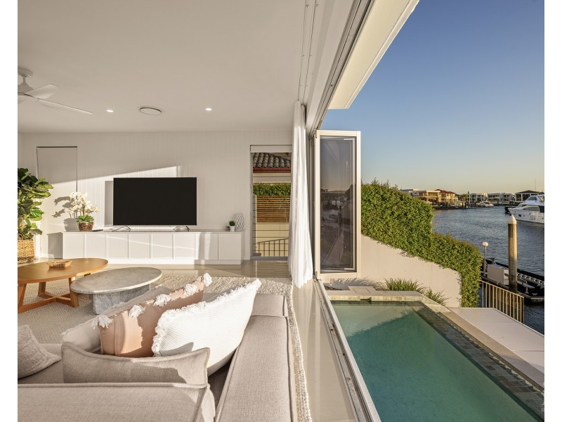 78 Royal Albert Crescent, Sovereign Islands QLD 4216