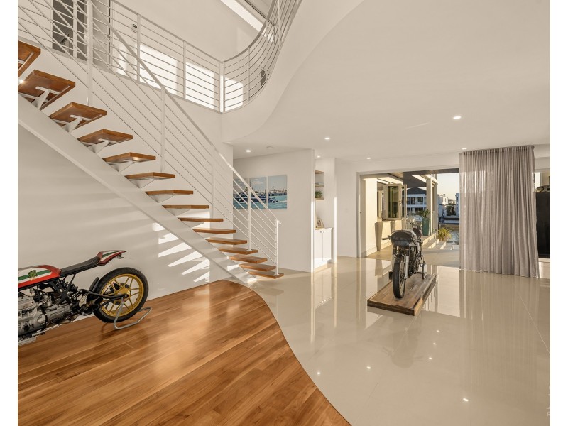 78 Royal Albert Crescent, Sovereign Islands QLD 4216