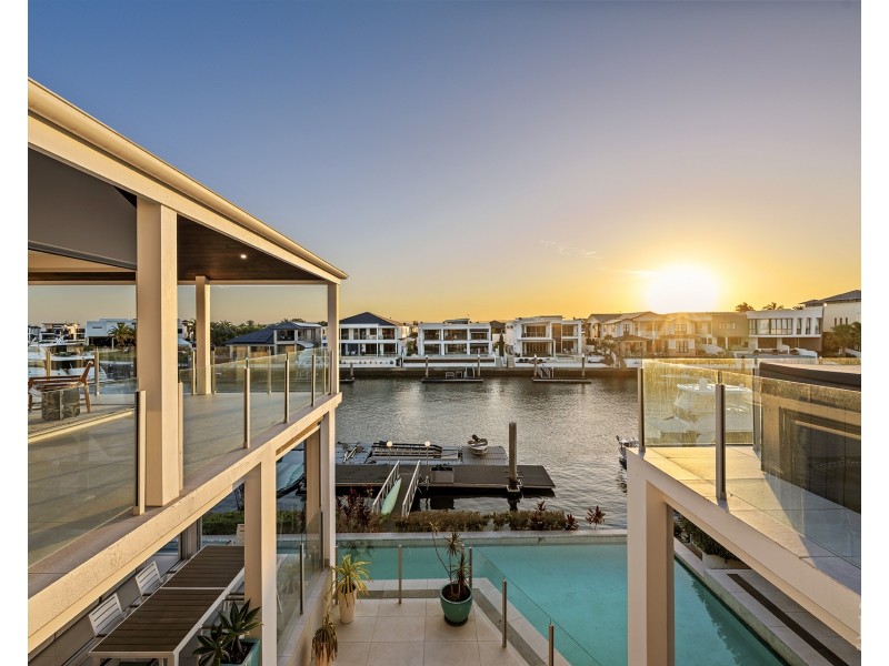 78 Royal Albert Crescent, Sovereign Islands QLD 4216