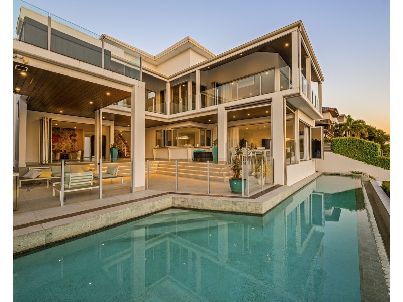 78 Royal Albert Crescent, Sovereign Islands QLD 4216