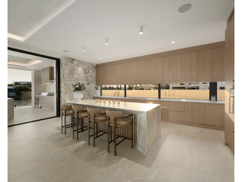 2629 Virginia Drive, Hope Island QLD 4212