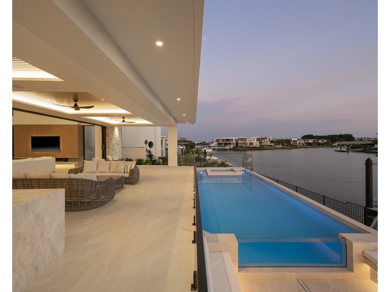 2629 Virginia Drive, Hope Island QLD 4212