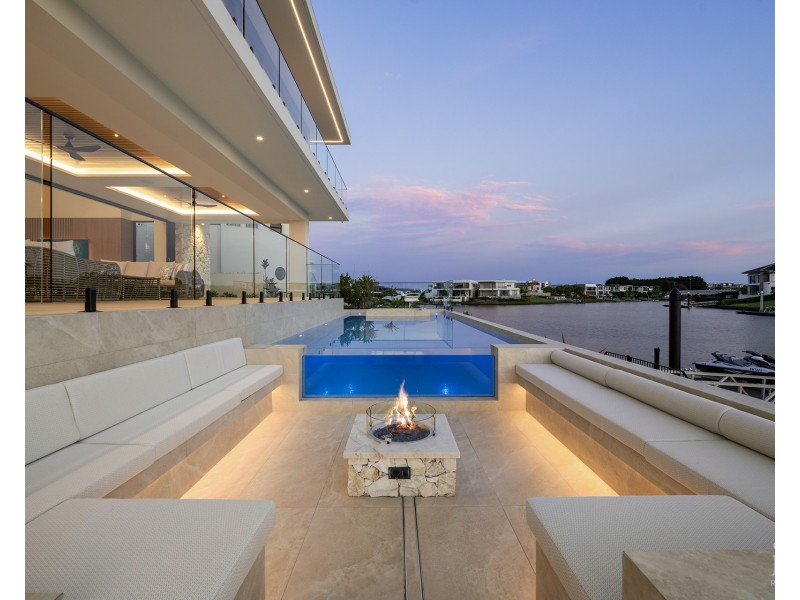 2629 Virginia Drive, Hope Island QLD 4212