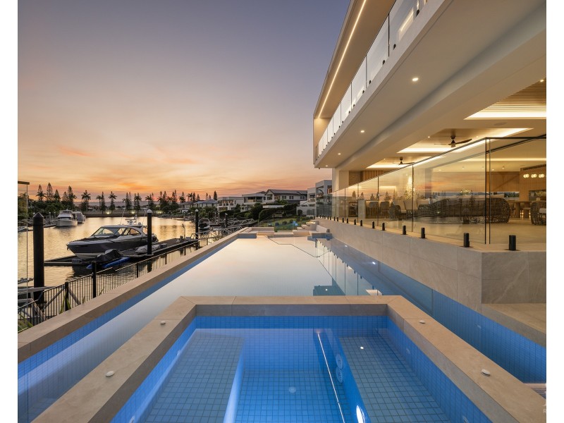 2629 Virginia Drive, Hope Island QLD 4212