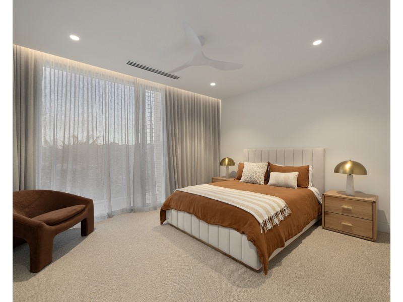 2629 Virginia Drive, Hope Island QLD 4212