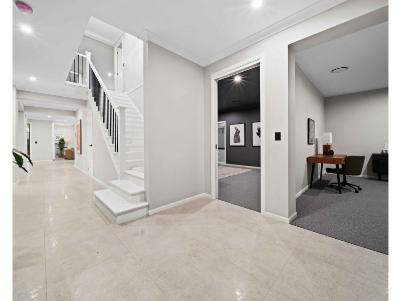 188 Lake Serenity Boulevard, Helensvale QLD 4212