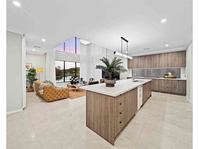 188 Lake Serenity Boulevard, Helensvale QLD 4212