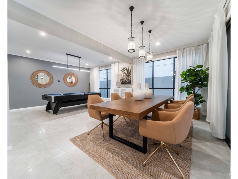 188 Lake Serenity Boulevard, Helensvale QLD 4212