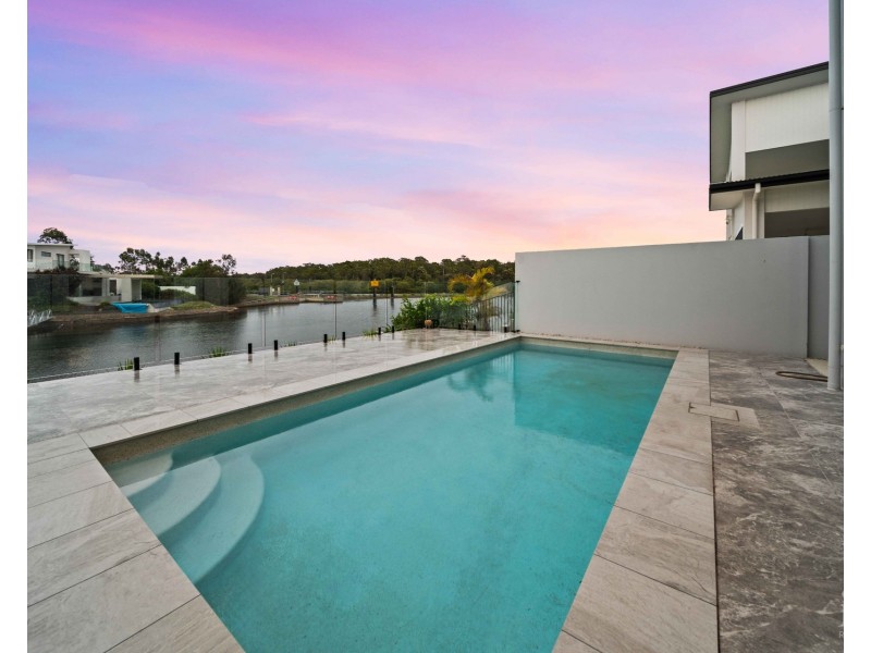 188 Lake Serenity Boulevard, Helensvale QLD 4212