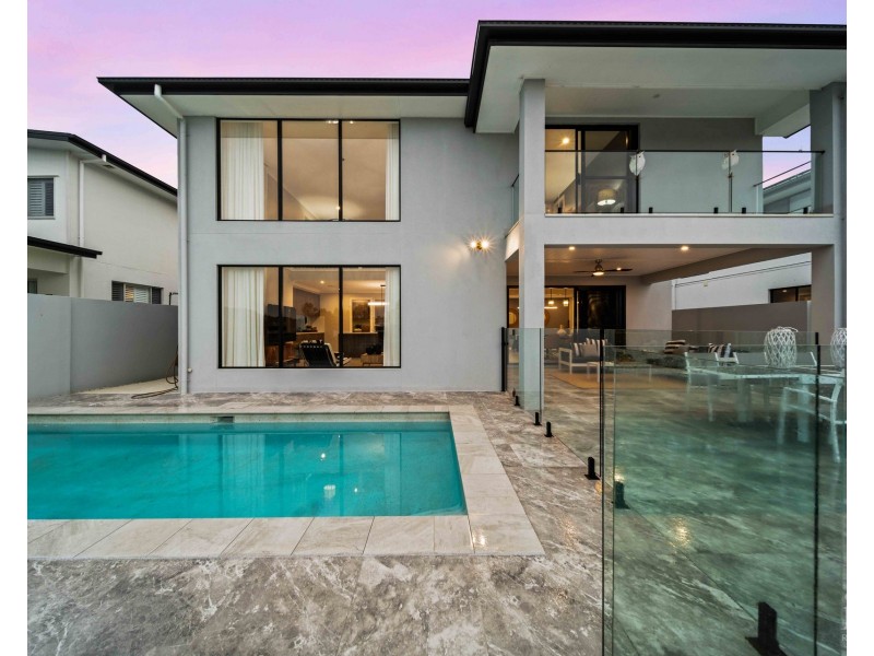 188 Lake Serenity Boulevard, Helensvale QLD 4212