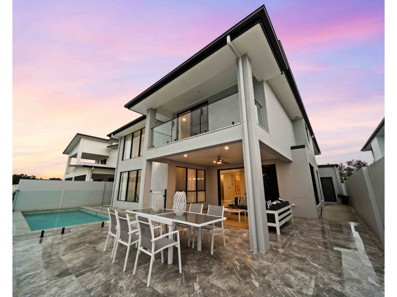 188 Lake Serenity Boulevard, Helensvale QLD 4212