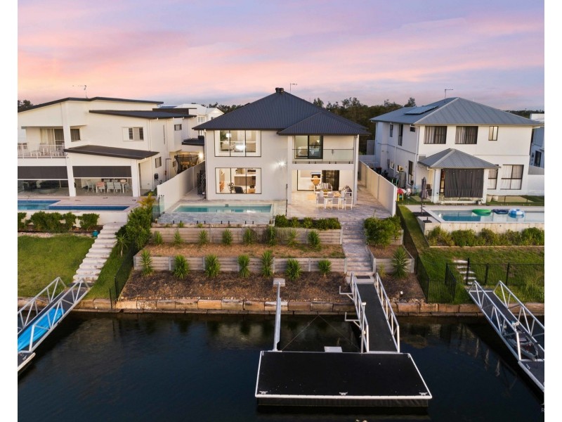 188 Lake Serenity Boulevard, Helensvale QLD 4212