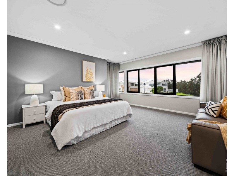 188 Lake Serenity Boulevard, Helensvale QLD 4212