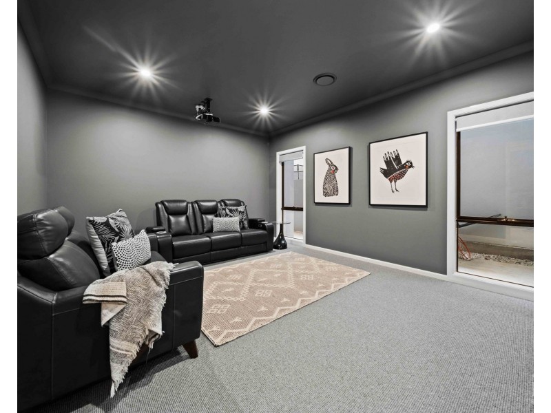 188 Lake Serenity Boulevard, Helensvale QLD 4212