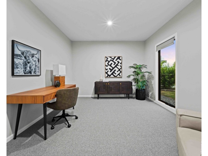 188 Lake Serenity Boulevard, Helensvale QLD 4212