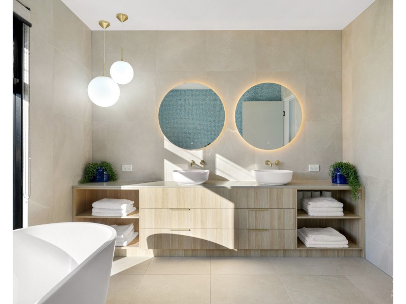 85 Marina Parade, Jacobs Well QLD 4208