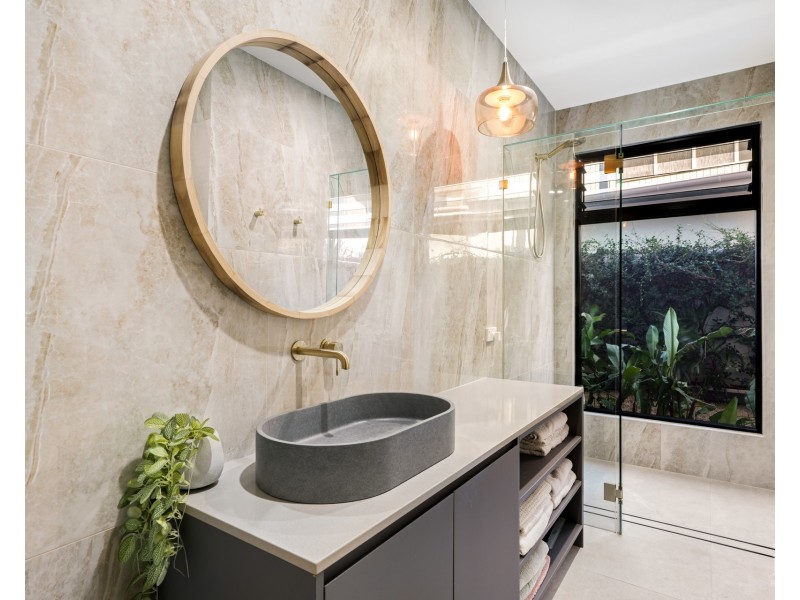 85 Marina Parade, Jacobs Well QLD 4208