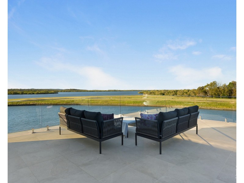 85 Marina Parade, Jacobs Well QLD 4208