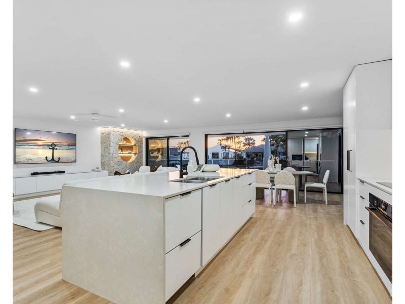 9 Marco Polo Place, Hollywell QLD 4216