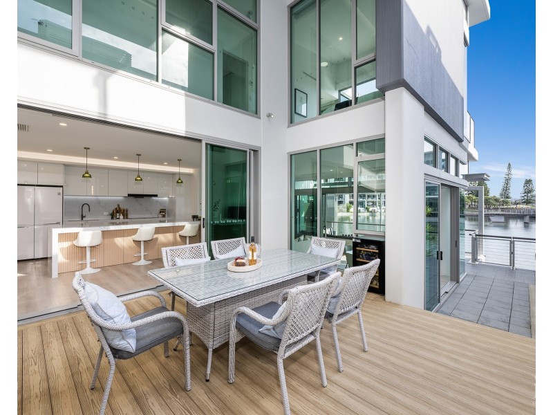 8103/2 Ephraim Island Parade, Paradise Point QLD 4216