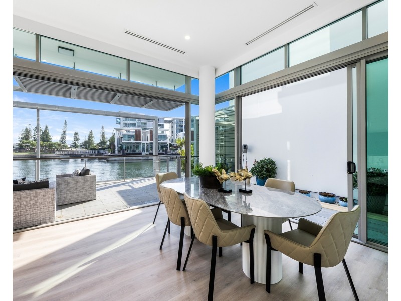 8103/2 Ephraim Island Parade, Paradise Point QLD 4216