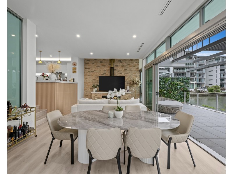 8103/2 Ephraim Island Parade, Paradise Point QLD 4216