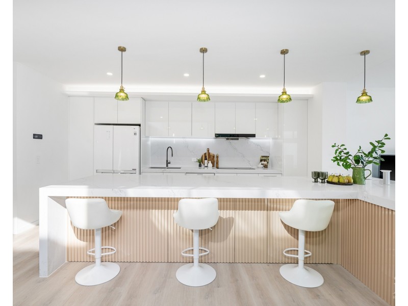 8103/2 Ephraim Island Parade, Paradise Point QLD 4216