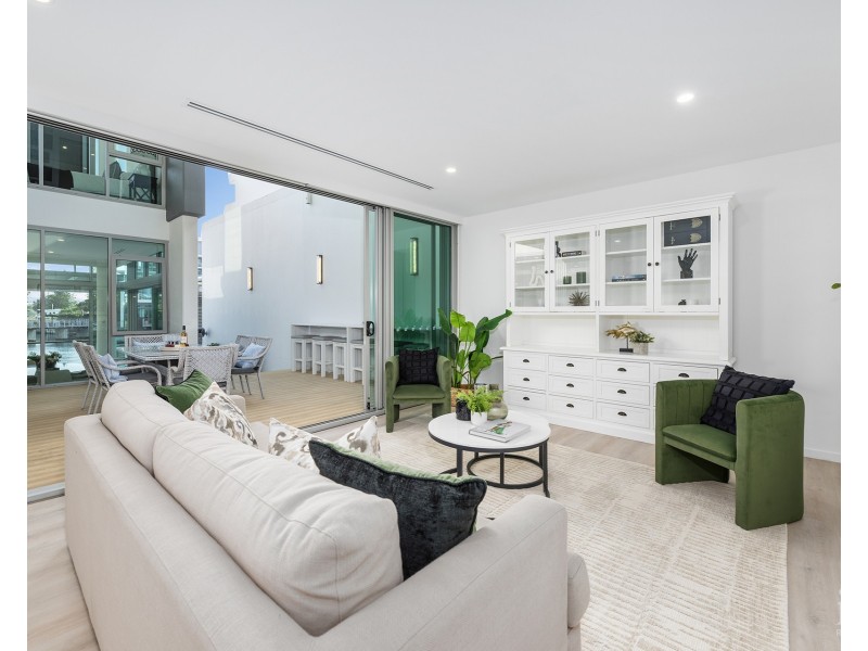 8103/2 Ephraim Island Parade, Paradise Point QLD 4216