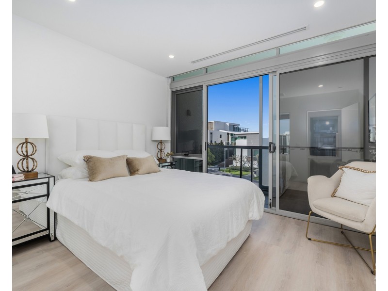 8103/2 Ephraim Island Parade, Paradise Point QLD 4216