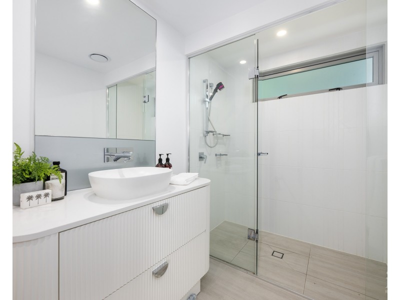 8103/2 Ephraim Island Parade, Paradise Point QLD 4216