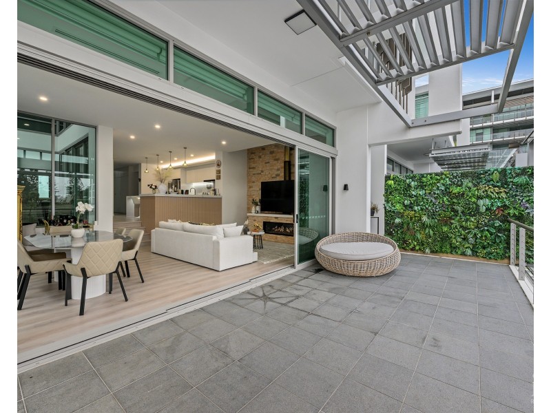 8103/2 Ephraim Island Parade, Paradise Point QLD 4216