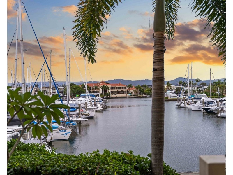 1789/1 Rialto Quay Drive, Hope Island QLD 4212