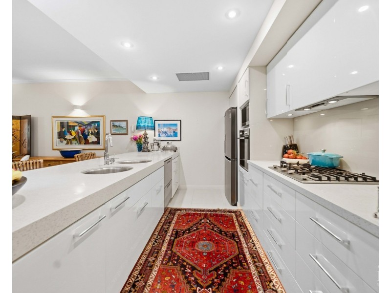 1789/1 Rialto Quay Drive, Hope Island QLD 4212