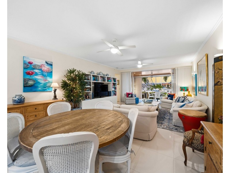 1789/1 Rialto Quay Drive, Hope Island QLD 4212