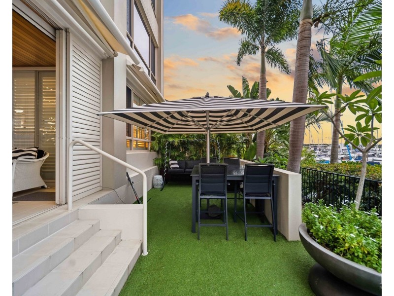 1789/1 Rialto Quay Drive, Hope Island QLD 4212