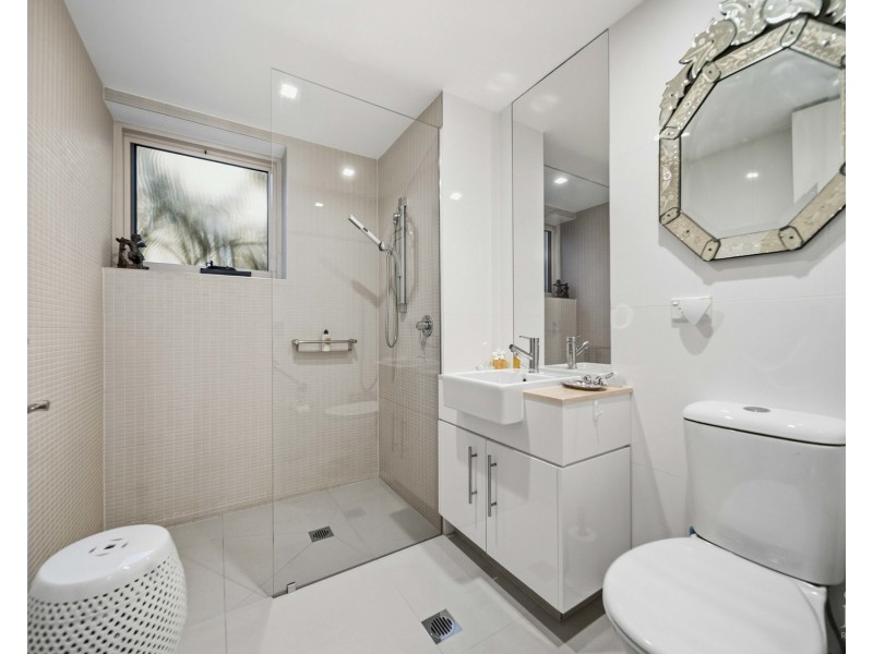 1789/1 Rialto Quay Drive, Hope Island QLD 4212