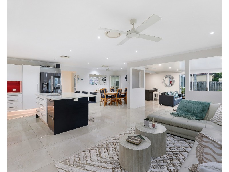 88 Burrendong Road, Coombabah QLD 4216