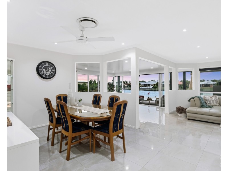 88 Burrendong Road, Coombabah QLD 4216