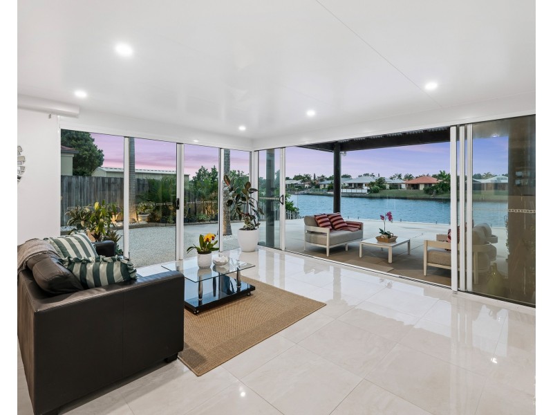 88 Burrendong Road, Coombabah QLD 4216